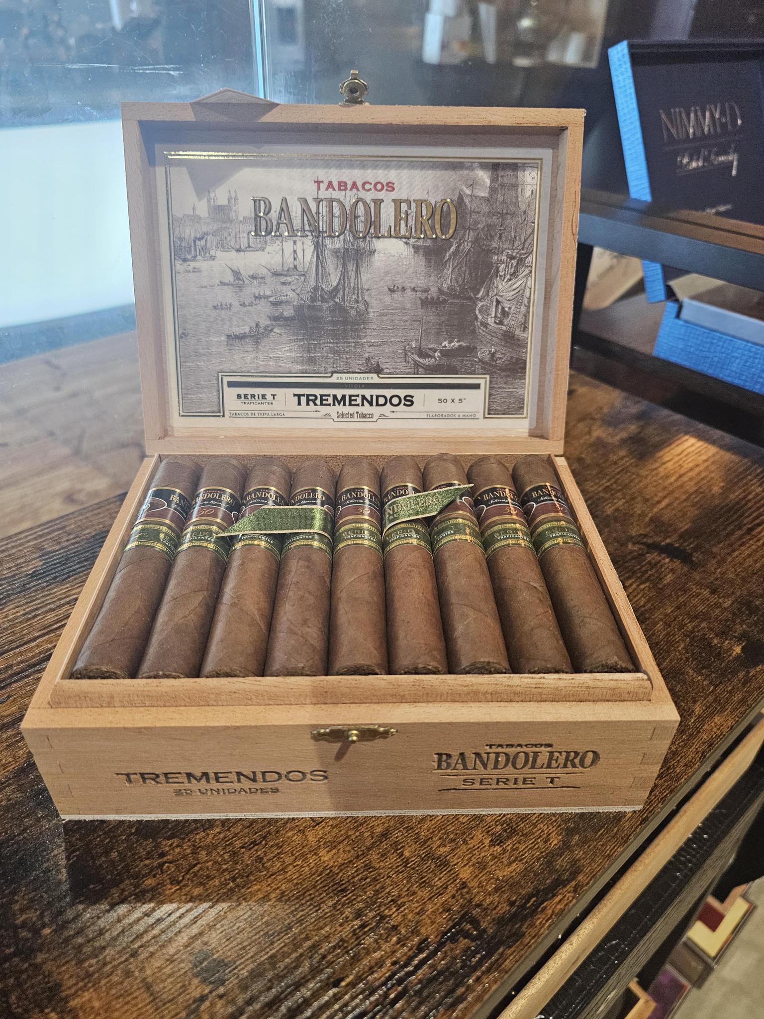 -United Bandolero Tremendos (Box)